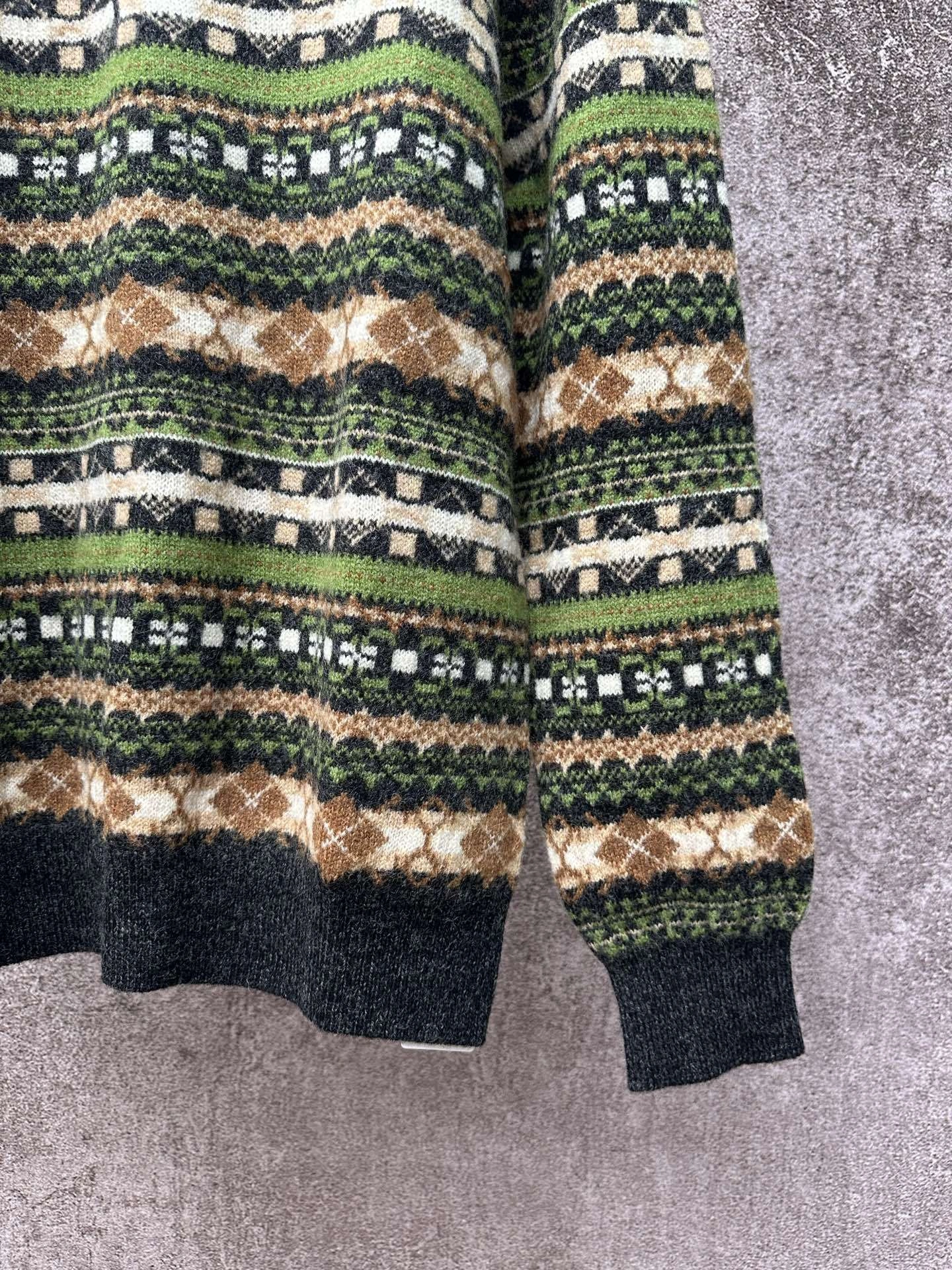 &wg.luxury-- 8o5w5 wool item: E-F431J1705